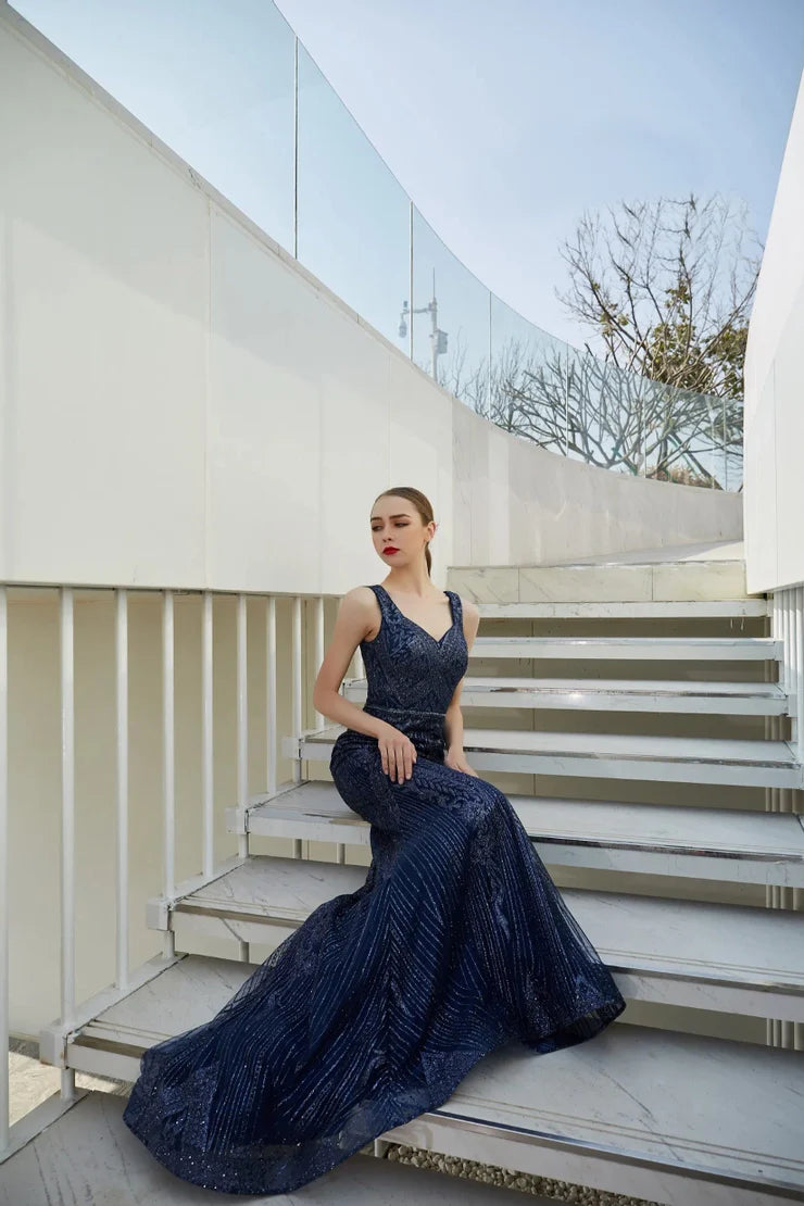 Sophisticated V-Neck Straight-Line Dress - Wine & Navy